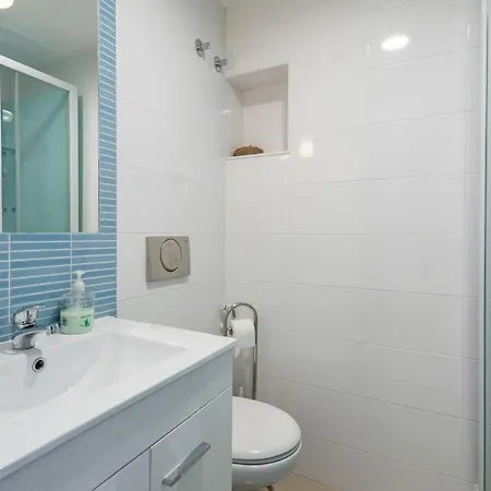 Daire Amazing Views 2bed/2bath In Graca Lisboa